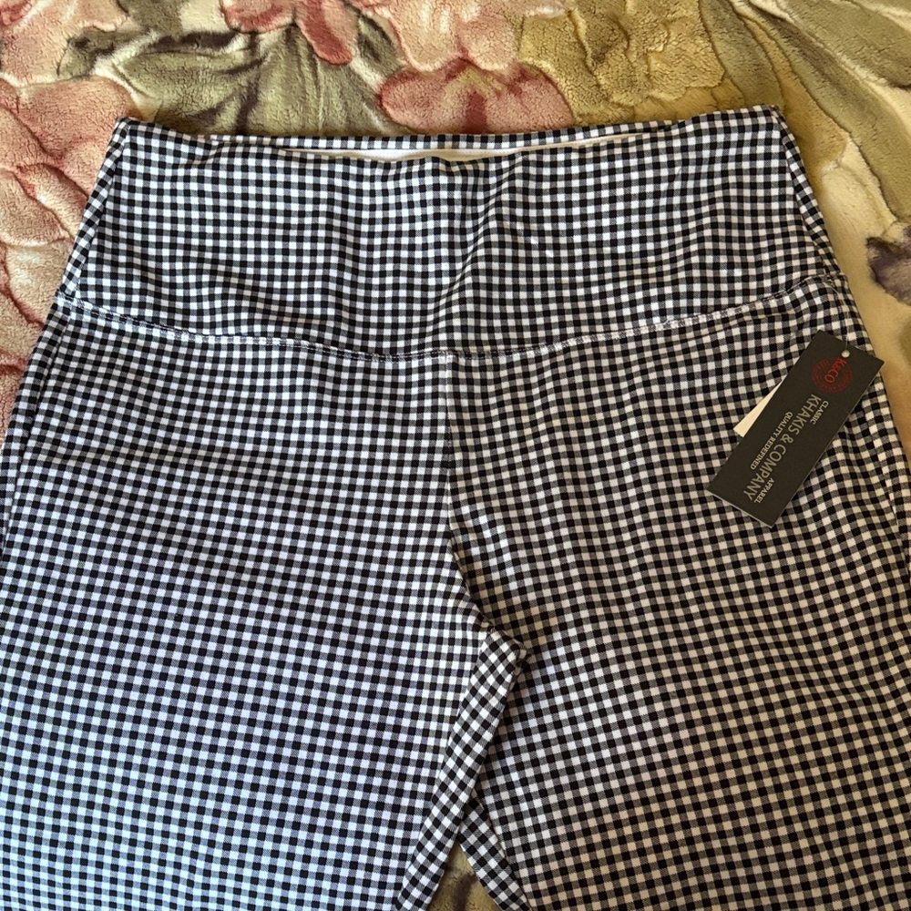 Khakis and Company Capri Leggings